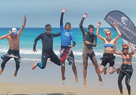 happy-surf-students-4