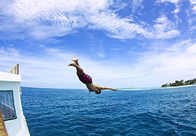 Surfing-Maldives-Himmafushi-Surf-Villa_ (3)