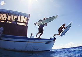 Surfing-Maldives-Jailbreak_ (7)