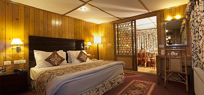RET-Room-1-LR-1080x420