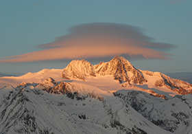Berge_im_Sonnenuntergang__Grossglockner_Resort_Kals-Matrei_