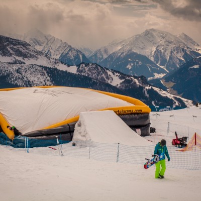 Shredschool mit den Ästhetikern in Zell am Ziller - Kostenloses Snowboard Coaching