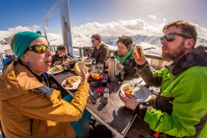 Mittagessen im Skiurlaub Georgien | Travel Delight