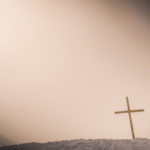 Kreuz im Nebel